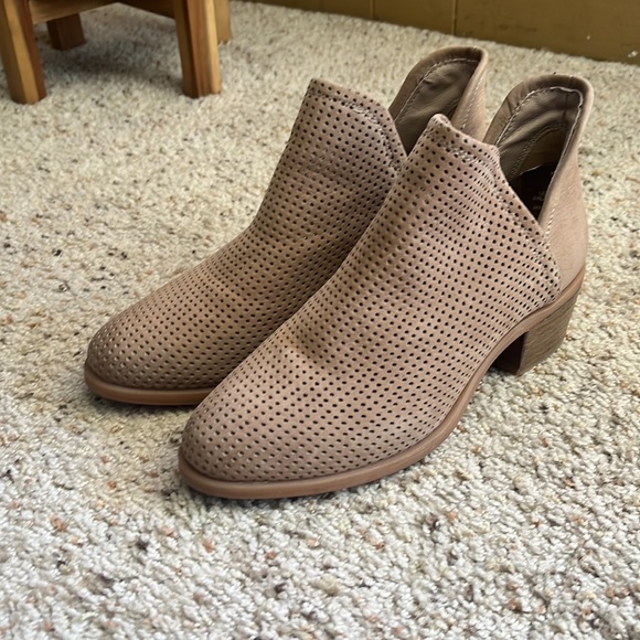 Steve Madden Kolina 6.5 Bootie Boots Sandy Tan Color - Picture 2 of 6